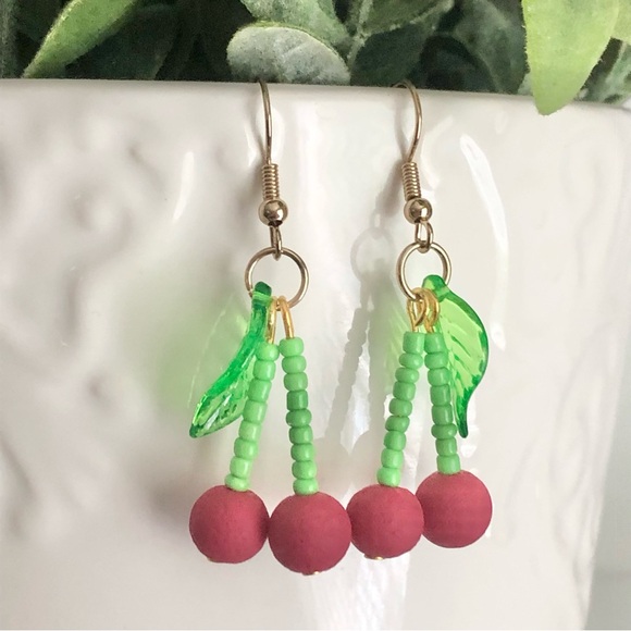 New Cherry Dangling Drop Earrings Hand Beaded Handmade Summer Fun Fruit Unique - Picture 4 of 8